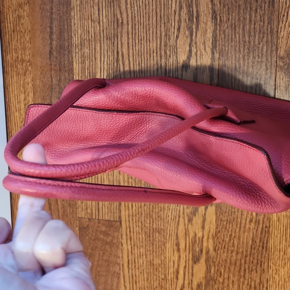 Red leather Burberry purse - Picture 3 of 12